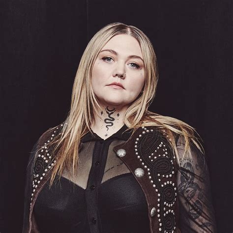 Musician elle king - Published on February 3, 2023 06:20PM EST. Elle King. Photo: Cedrick Jones. Elle King is opening up about growing up with a famous father. The Grammy-nominated musician is the daughter of comedian ...